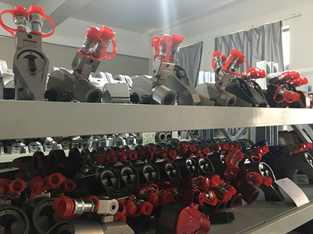 驅動液壓扳手和中空液壓扳手區(qū)別，有哪些？