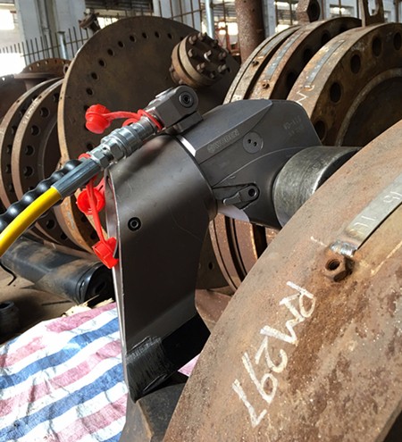 石化檢修螺栓安裝擰緊為什么選擇液壓扳手定力矩緊固，點(diǎn)擊查看