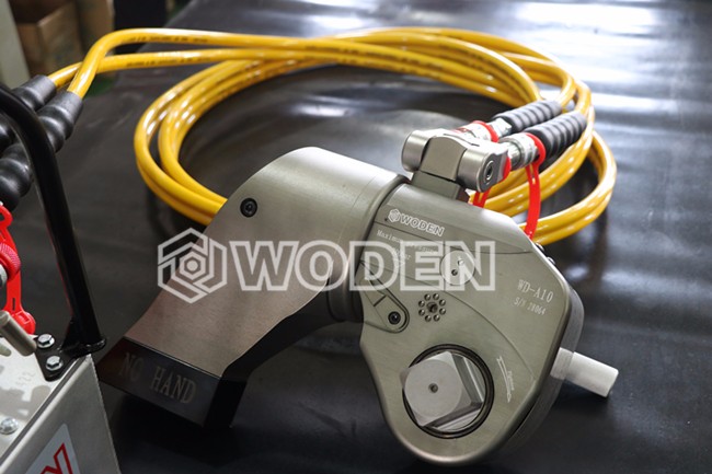 采用鋁鈦合金制成的沃頓驅動液壓扳手 采用鋁鈦合金制成的沃頓驅動液壓扳手